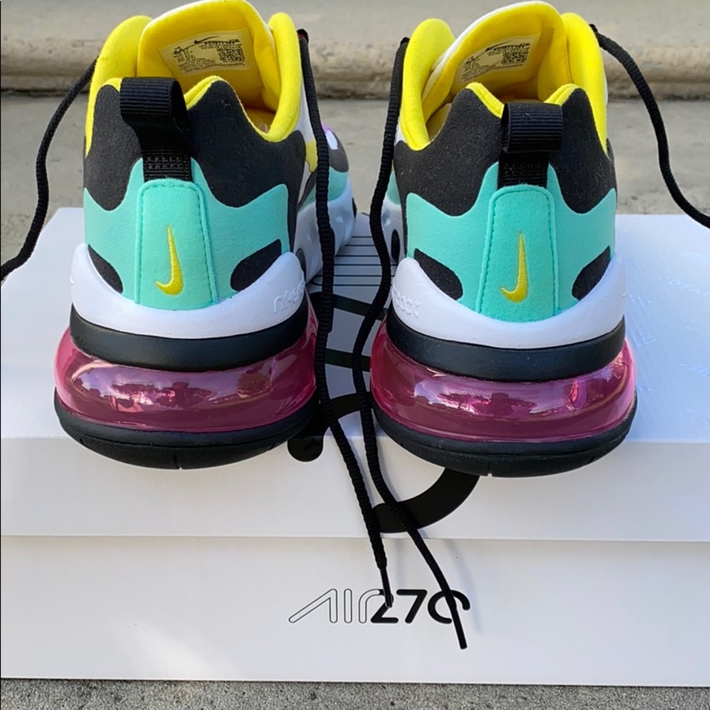 🦄Nike Air Max 270 React🦄 (BRAND NEW) - Picture 2 of 8